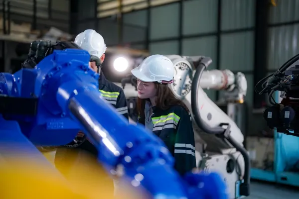 engineer-testing-a-robotic-production-simulator-in-2026-01-08-00-10-42-utc-697cf9050e26a